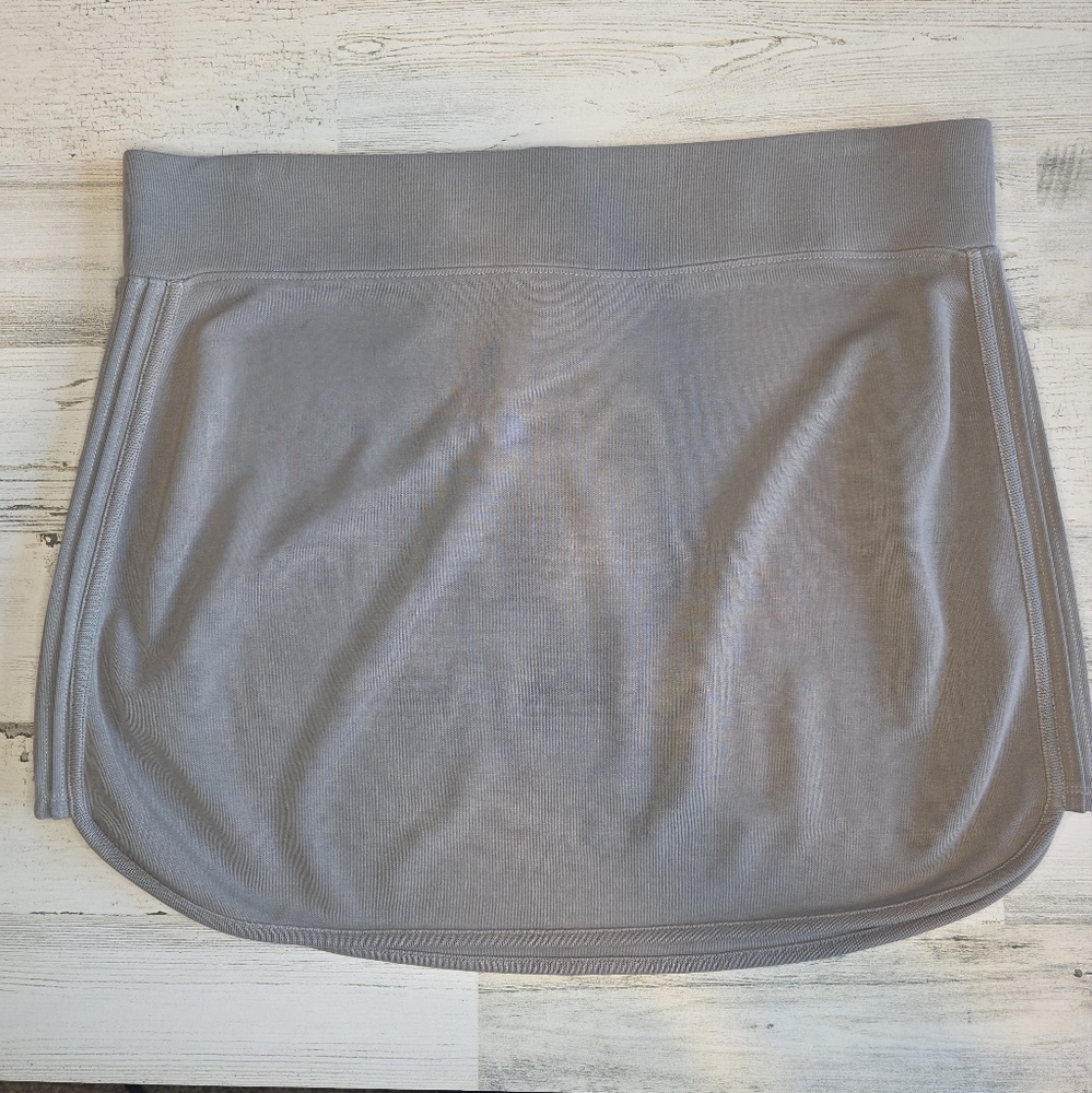Athleta Serenity Skirt Gray Size L Lounge Casual Travel Comfort Stretch Waist